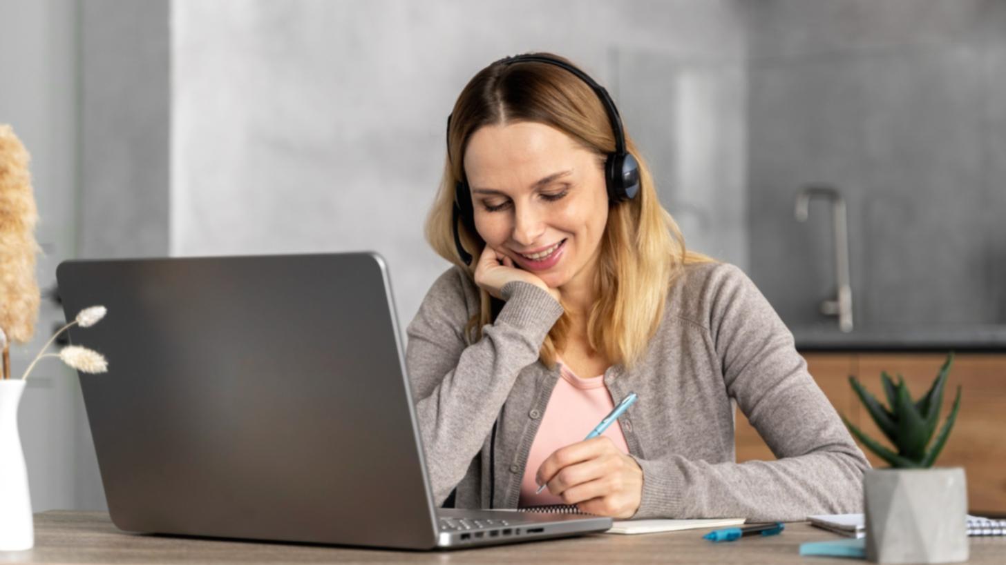 Deltagare arbetar tillsammans med venture building strategier